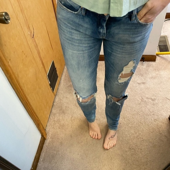 Blank NYC straight leg distressed bleach wash slub jeans - Picture 4 of 13